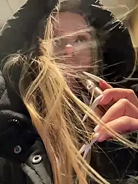 Snapshot of mur_girl chatting on January 2025 02:19:02 PM mur girl online show from January 2025 02:19:02 PM