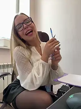 Snapshot of mur_girl chatting on February 2025 11:21:02 AM mur girl online show from February 2025 11:21:02 AM