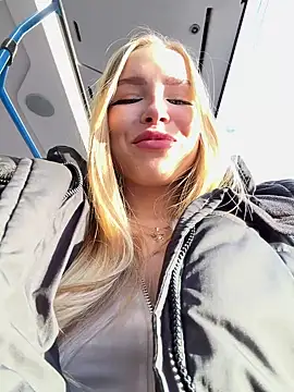 Snapshot of mur_girl chatting on February 2025 08:40:02 AM mur girl online show from February 2025 08:40:02 AM