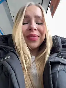 Snapshot of mur_girl chatting on February 2025 08:29:02 AM mur girl online show from February 2025 08:29:02 AM