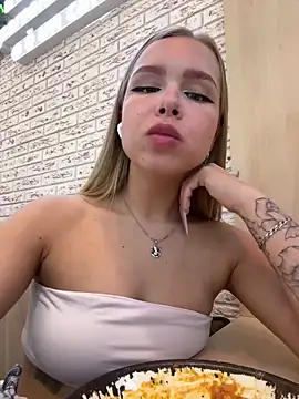 Snapshot of mur_girl chatting on March 2025 10:19:01 AM mur girl online show from March 2025 10:19:01 AM