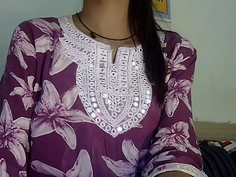 MAAYRA 09 online show from February 2026 03:19:02 PM