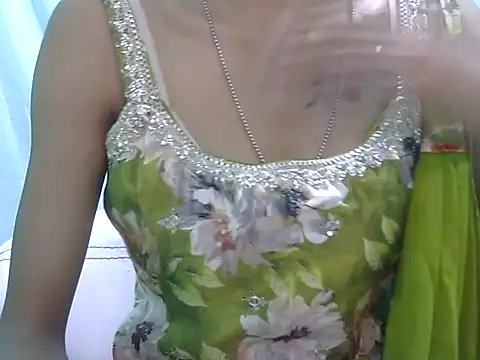 MAAYRA 09 online show from June 2026 12:36:02 PM