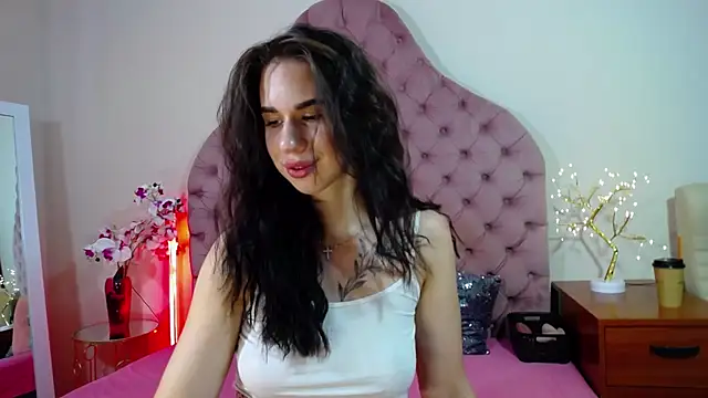 Snapshot of Erikka__ chatting on July 2026 07:03:02 AM Erikka online show from July 2026 07:03:02 AM