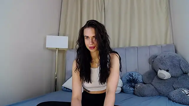Snapshot of Erikka__ chatting on July 2026 12:43:01 PM Erikka online show from July 2026 12:43:01 PM