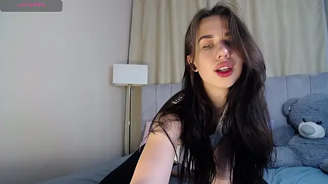 Snapshot of Erikka__ chatting on July 2026 06:44:02 AM Erikka online show from July 2026 06:44:02 AM