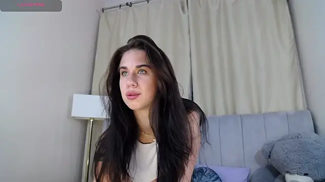 Snapshot of Erikka__ chatting on July 2026 12:25:02 PM Erikka online show from July 2026 12:25:02 PM