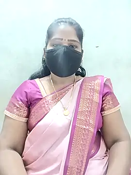 Snapshot of MaaliiiPonuTamil chatting on January 2026 01:35:02 PM MaaliiiPonuTamil online show from January 2026 01:35:02 PM