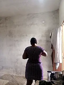 Snapshot of MaaliiiPonuTamil chatting on January 2026 06:38:02 AM MaaliiiPonuTamil online show from January 2026 06:38:02 AM