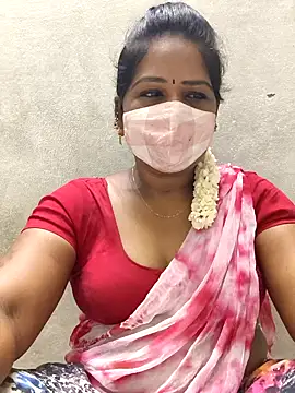 Snapshot of MaaliiiPonuTamil chatting on March 2026 11:44:01 PM MaaliiiPonuTamil online show from March 2026 11:44:01 PM