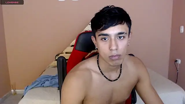 karlgiles  online show from March 2025 07:06:02 PM