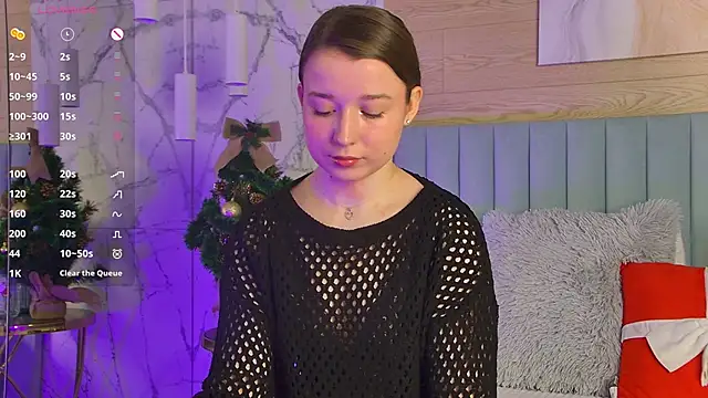 Snapshot of MichelleHaynes chatting on January 2025 02:46:01 PM MichelleHaynes online show from January 2025 02:46:01 PM