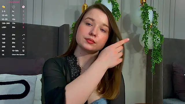 Snapshot of MichelleHaynes chatting on February 2025 05:39:02 PM MichelleHaynes online show from February 2025 05:39:02 PM