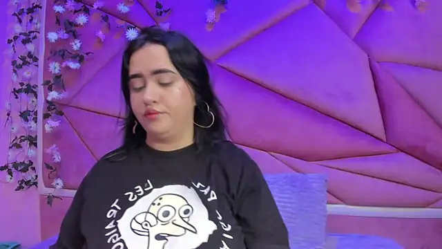 Victoria Rossy online show from December 2025 07:53:01 PM