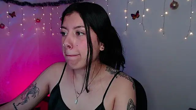 Snapshot of iam_emy chatting on December 2024 05:52:02 AM iam emy online show from December 2024 05:52:02 AM