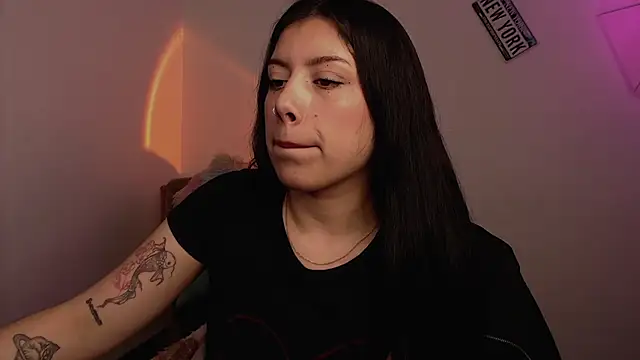 Snapshot of iam_emy chatting on February 2025 11:48:01 PM iam emy online show from February 2025 11:48:01 PM