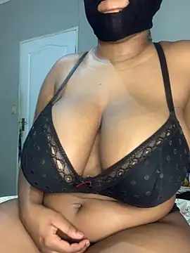 Snapshot of blackshortzbarbie chatting on March 2025 10:28:02 PM blackshortzbarbie online show from March 2025 10:28:02 PM