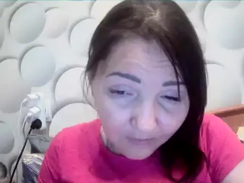 Snapshot of ClaireSunset chatting on April 2026 06:05:02 PM ClaireSunset online show from April 2026 06:05:02 PM
