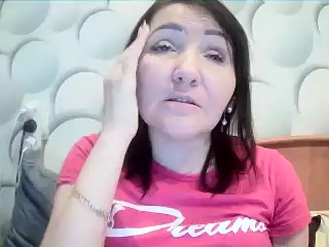Snapshot of ClaireSunset chatting on April 2026 05:40:02 PM ClaireSunset online show from April 2026 05:40:02 PM