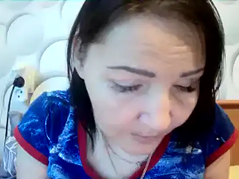 Snapshot of ClaireSunset chatting on April 2026 05:12:02 PM ClaireSunset online show from April 2026 05:12:02 PM