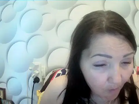 Snapshot of ClaireSunset chatting on May 2026 05:18:01 PM ClaireSunset online show from May 2026 05:18:01 PM