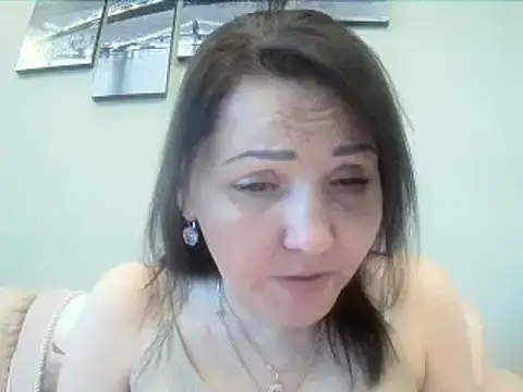 Snapshot of ClaireSunset chatting on May 2026 05:32:02 PM ClaireSunset online show from May 2026 05:32:02 PM