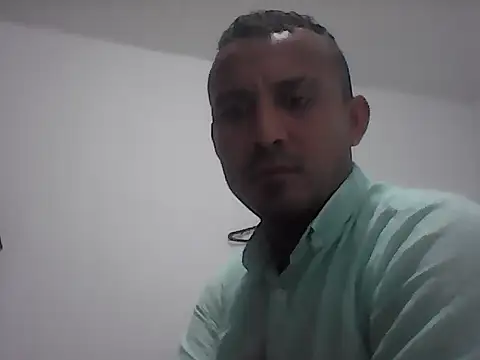 wgomezbu online show from November 2025 09:03:02 PM