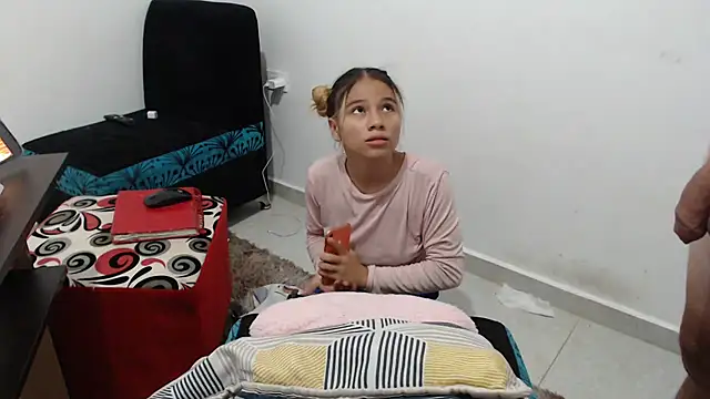 Snapshot of Naomi991 chatting on February 2025 11:37:01 PM Naomi991 online show from February 2025 11:37:01 PM