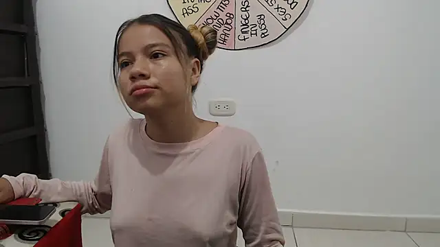 Snapshot of Naomi991 chatting on September 2025 09:26:01 PM Naomi991 online show from September 2025 09:26:01 PM