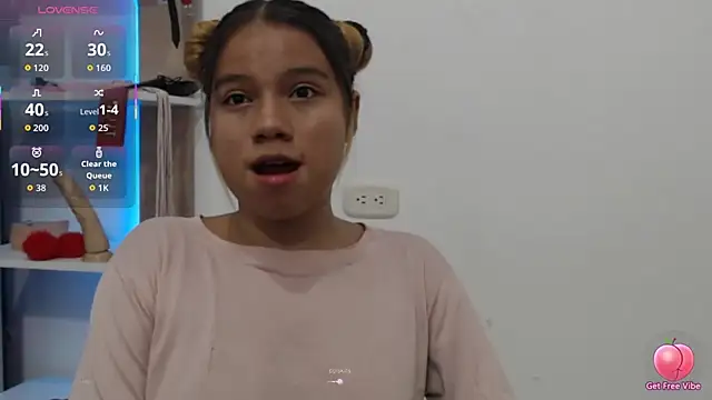 Snapshot of Naomi991 chatting on September 2025 09:41:02 PM Naomi991 online show from September 2025 09:41:02 PM