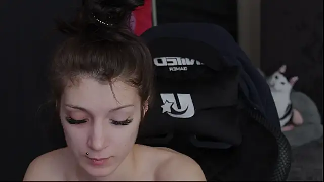 Kathleen Meow online show from December 2024 09:13:01 AM