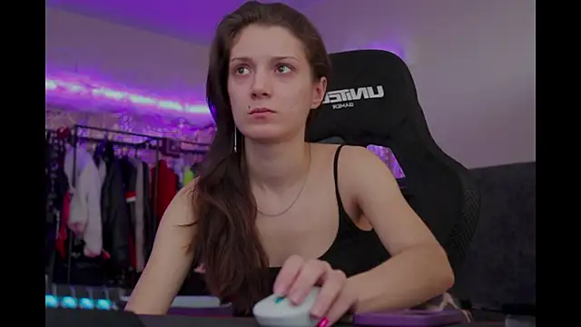 Kathleen Meow online show from September 2025 06:16:02 AM