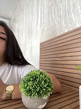 Belliinda 21 online show from April 2026 05:53:02 PM