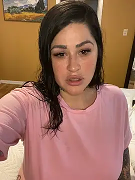 Snapshot of TexasTattooedHouseWife chatting on February 2025 10:03:02 PM TexasTattooedHouseWife online show from February 2025 10:03:02 PM