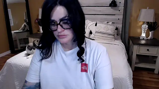 Snapshot of TexasTattooedHouseWife chatting on February 2025 01:28:01 PM TexasTattooedHouseWife online show from February 2025 01:28:01 PM