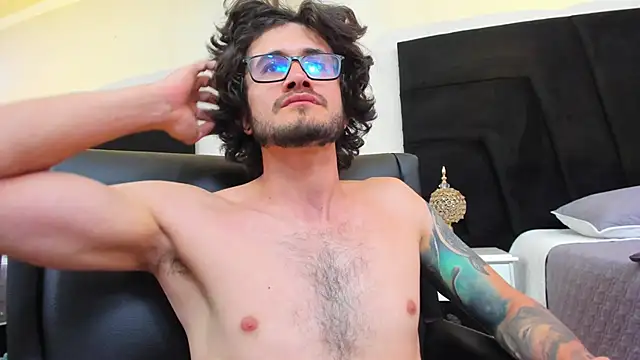 Loggan donnelly online show from January 2025 11:08:01 PM