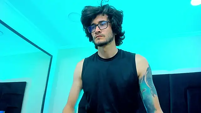 Loggan donnelly online show from January 2025 09:05:02 PM