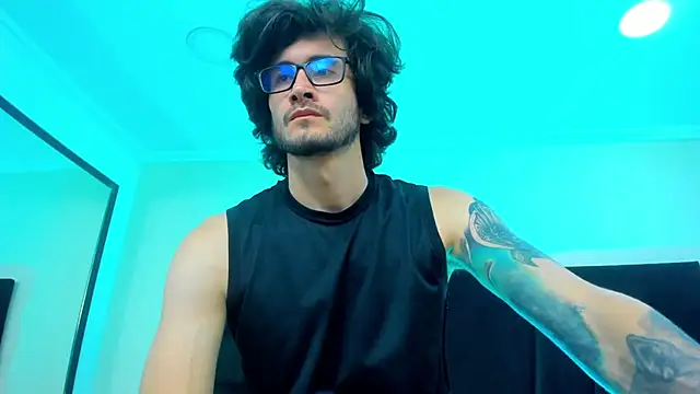 Loggan donnelly online show from February 2025 12:18:01 AM