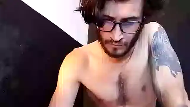 Loggan donnelly online show from October 2025 06:51:01 PM