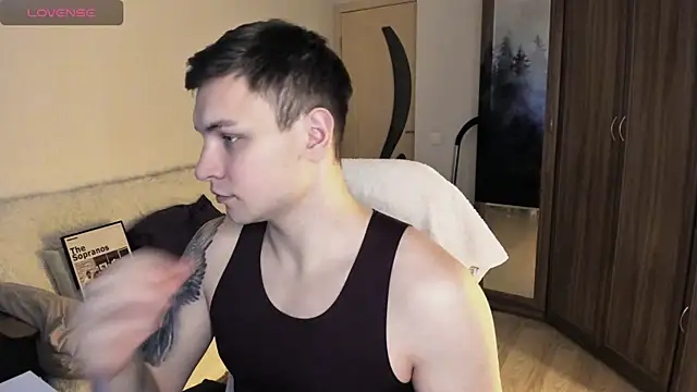 handsome guy01 online show from October 2025 03:09:01 PM