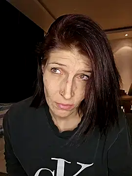 Lenchen  online show from December 2024 09:51:01 PM