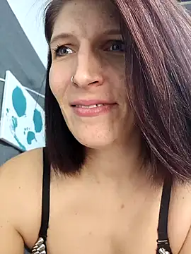 Lenchen  online show from January 2025 11:15:02 PM