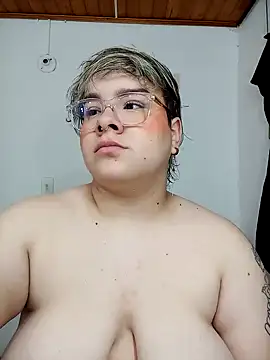 Snapshot of amalia_love chatting on January 2025 09:15:02 PM amalia love online show from January 2025 09:15:02 PM