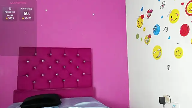 tiffany Bitch online show from February 2025 07:41:02 PM