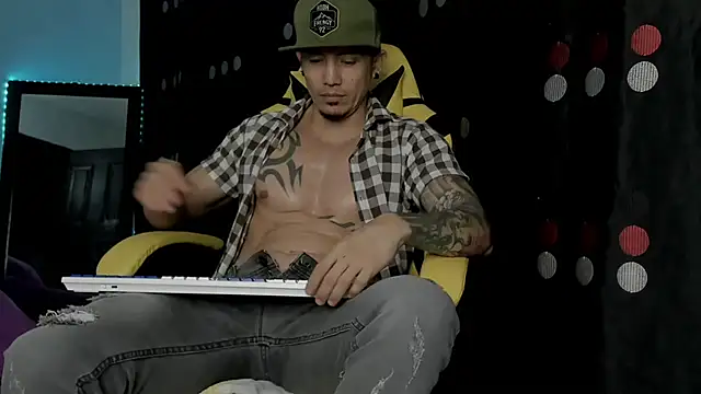 Alex motta online show from March 2025 05:17:02 AM