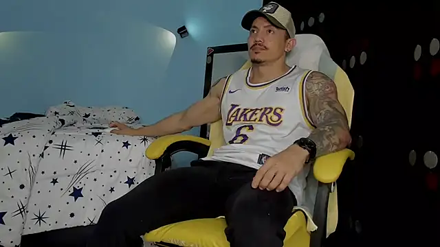 Alex motta online show from September 2025 03:09:02 AM