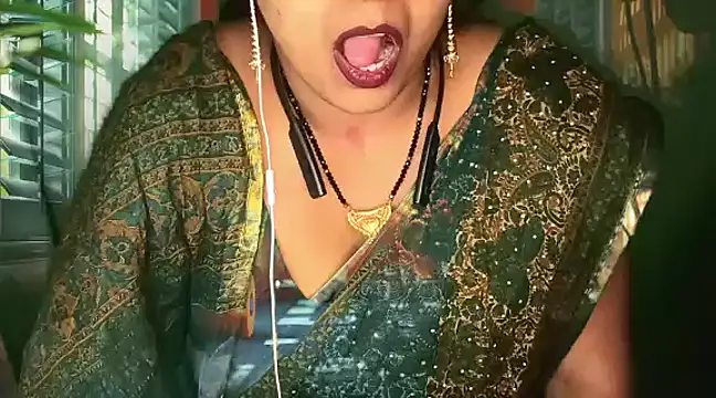 mamoni91 online show from March 2025 05:31:01 PM