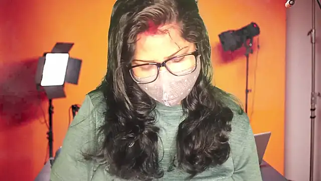 mamoni91 online show from October 2025 04:00:02 AM