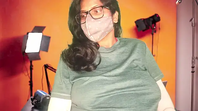 mamoni91 online show from November 2025 04:50:01 PM