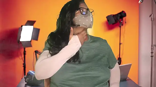 mamoni91 online show from November 2025 03:28:01 AM